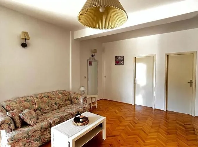 Jabuka Apartament Tribalj